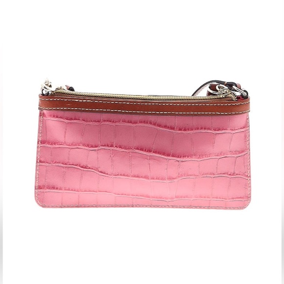 EUC Dooney & Bourke Pink Croc Embossed Slim Wristlet Clutch Purse - Picture 4 of 16